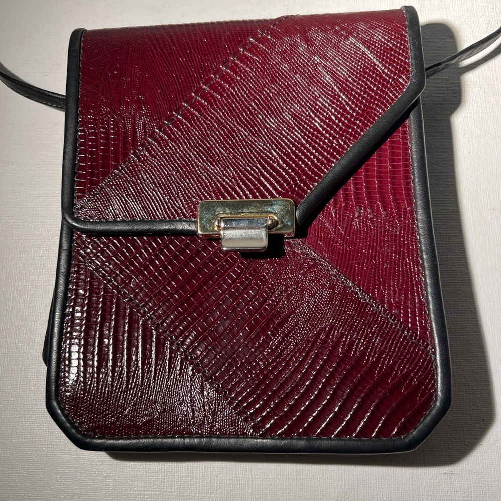 Vintage Roche Leather Burgundy Embossed Crossbody Messenger Bag USA Made